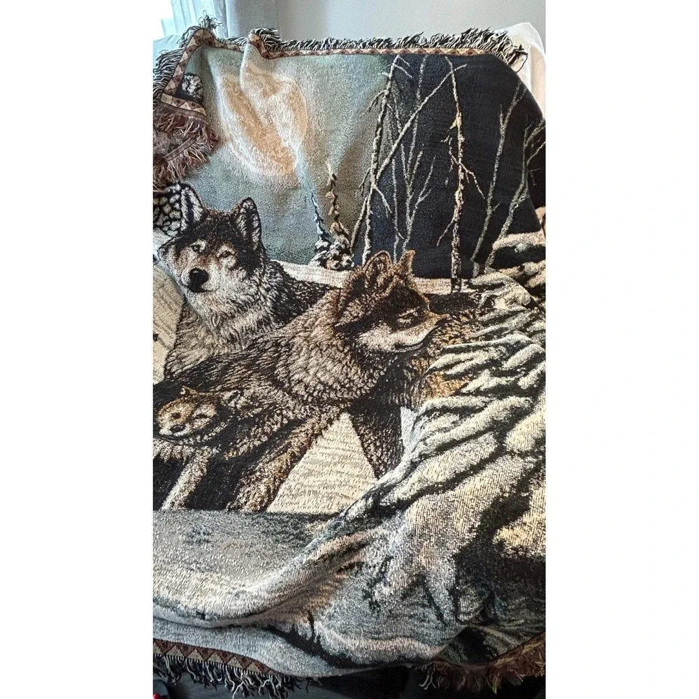 Manual Woodworkers & Weavers Wolf Pack Full Moon Woven Cotton Throw Blanket USA